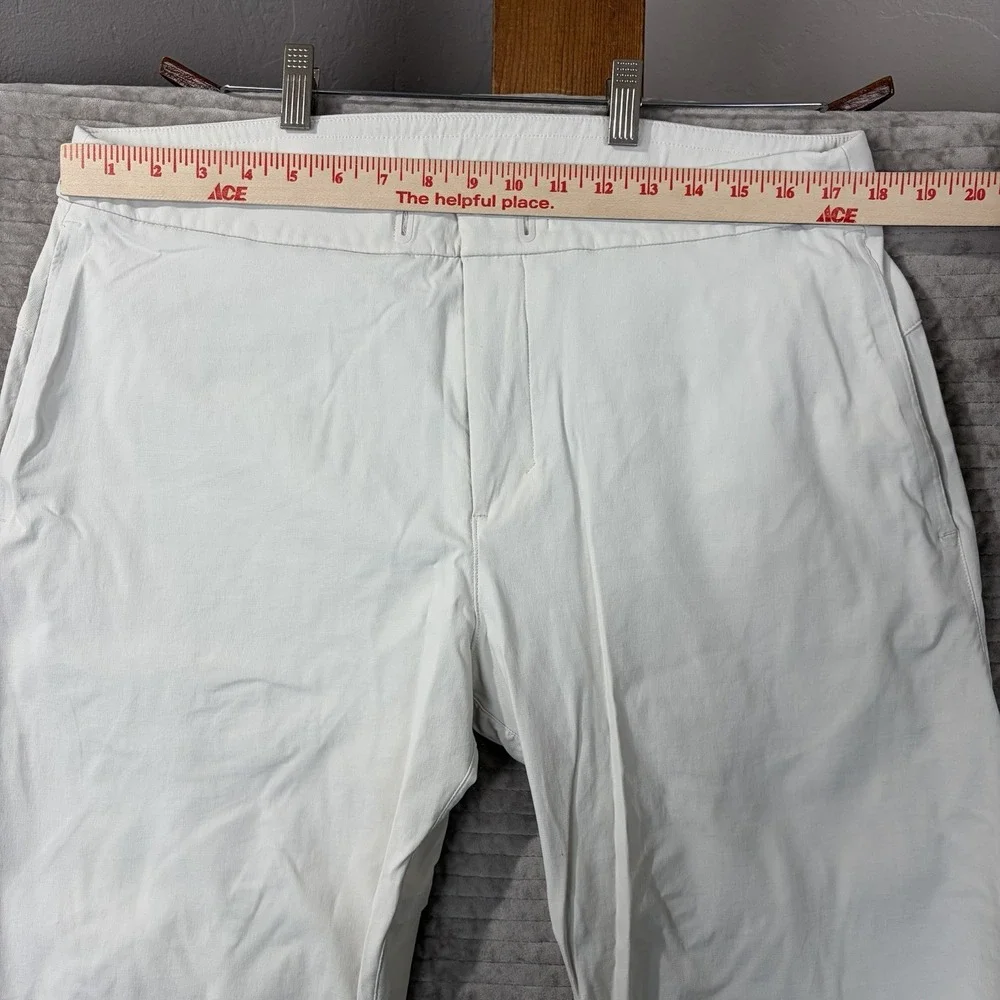 Lululemon Mens 36x17‎ Ivory Belted Utilitech Relaxed Fit Shorts LM5ACTS No Belt